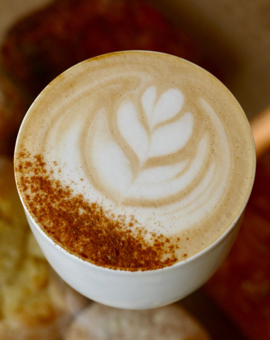 Latte avec latte art vu du dessus